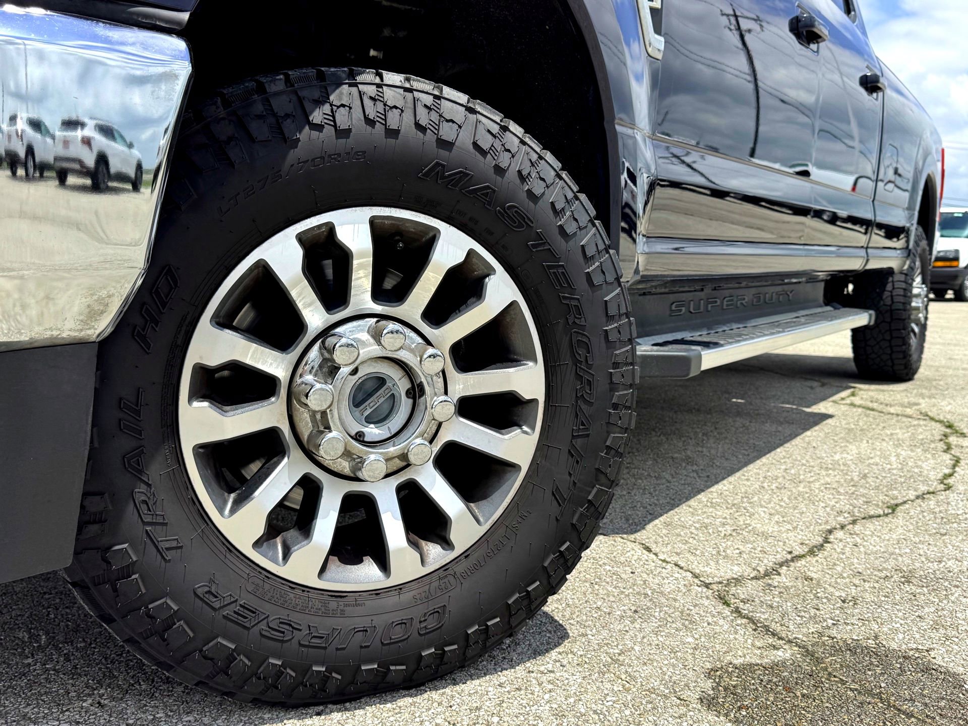 Certified 2022 Ford F350 Lariat w/ Lariat Value Package AWD/4WD image 2