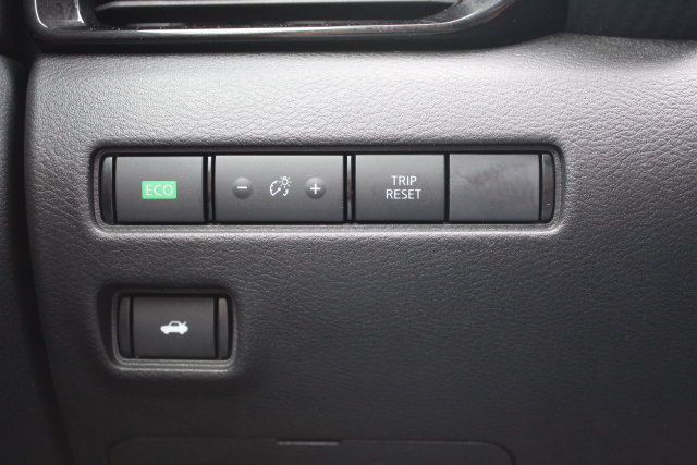 Used 2024 Nissan Sentra SV FWD image 27