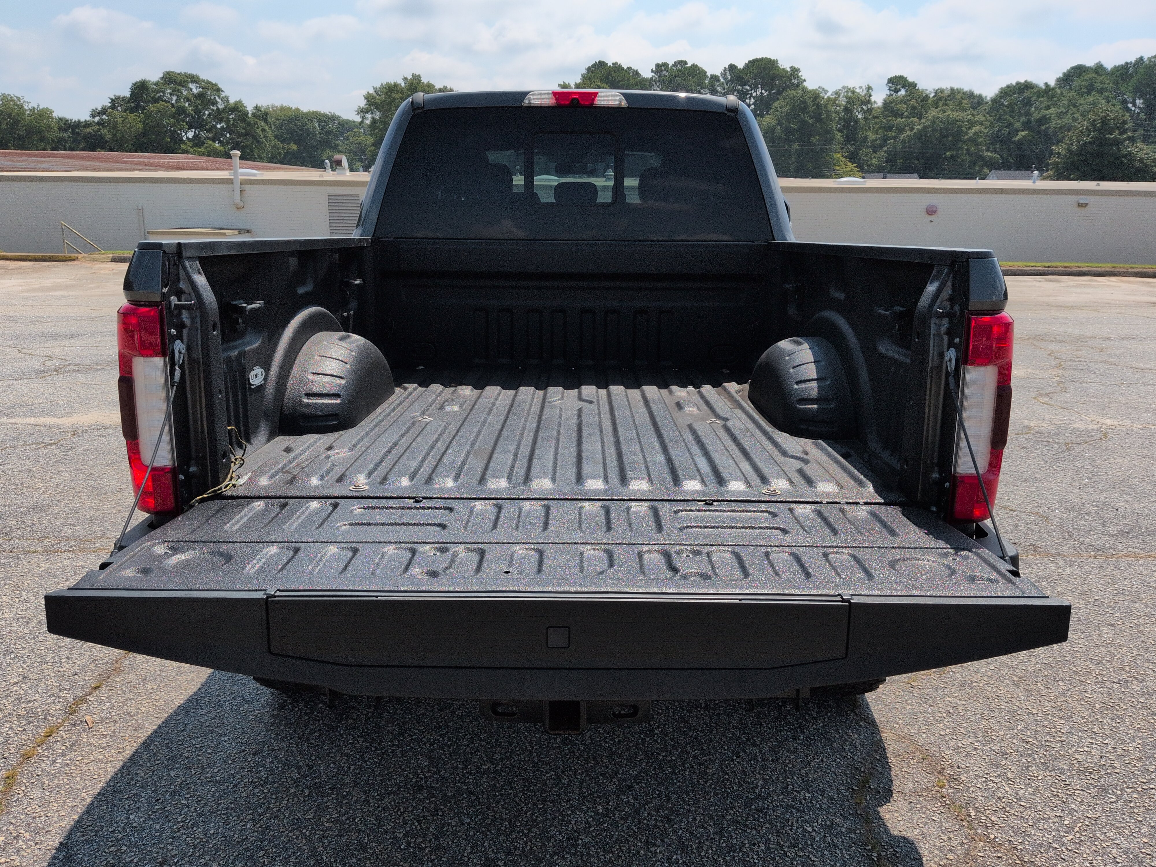 Certified 2018 Ford F250 Platinum w/ Platinum Ultimate Package AWD/4WD image 11