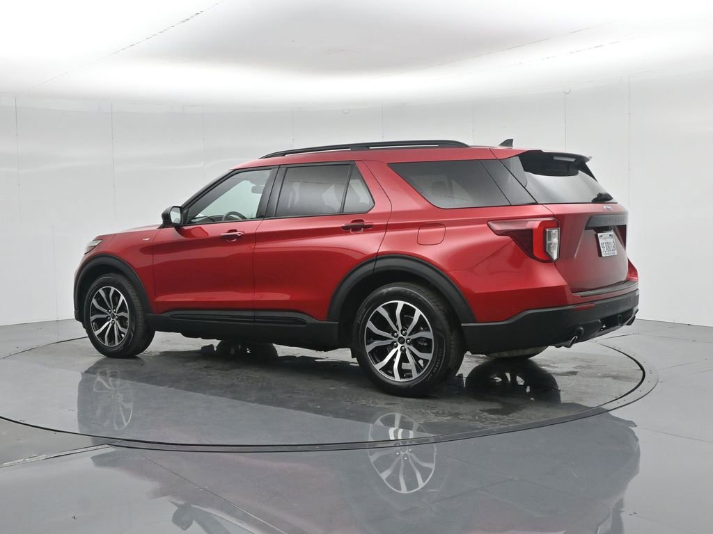 Certified 2022 Ford Explorer ST-Line w/ Class IV Trailer Tow Package image 7