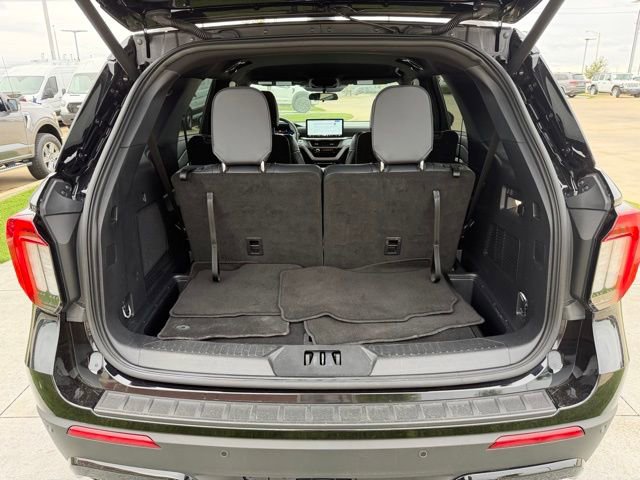 Certified 2025 Ford Explorer ST-Line image 8