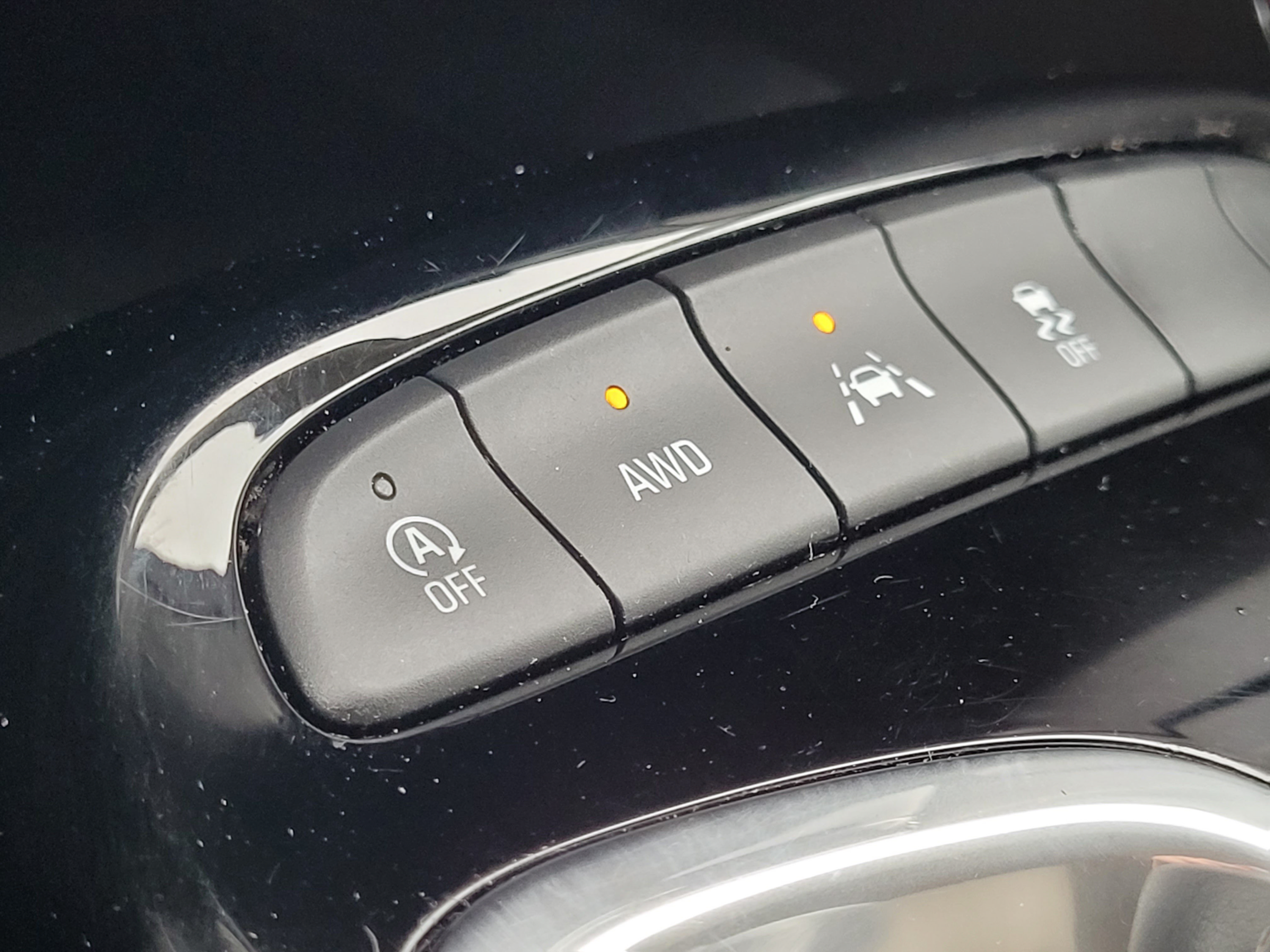 Used 2020 Buick Encore GX Essence w/ Experience Buick Package AWD/4WD image 24