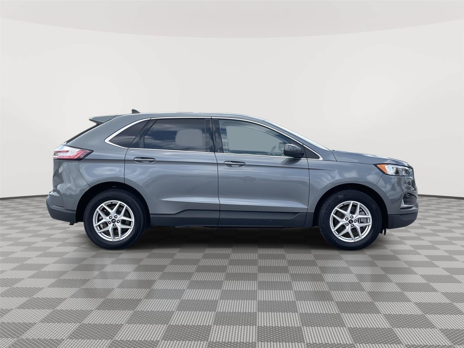 Certified 2024 Ford Edge SEL AWD/4WD image 6