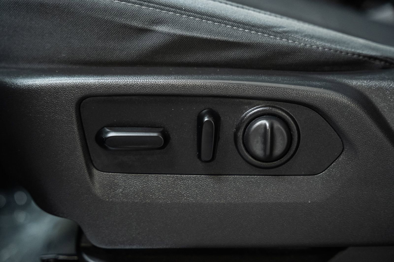 Used 2020 Chevrolet Silverado 1500 LT w/ All-Star Edition image 36