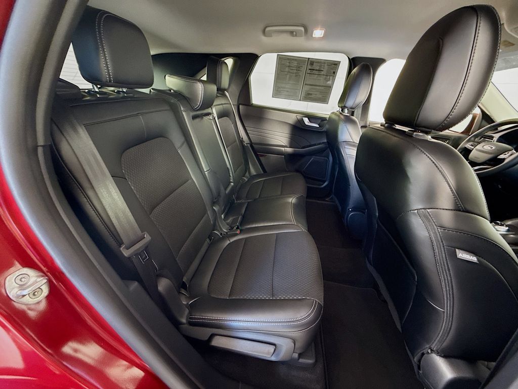 Certified 2026 Ford Escape SE FWD image 6