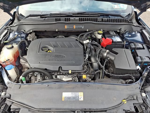 Certified 2018 Ford Fusion SE w/ Fusion SE Technology Package FWD image 32