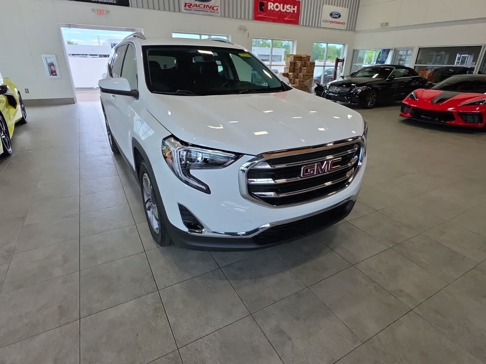 Used 2019 GMC Terrain SLT w/ Preferred Package AWD/4WD image 4