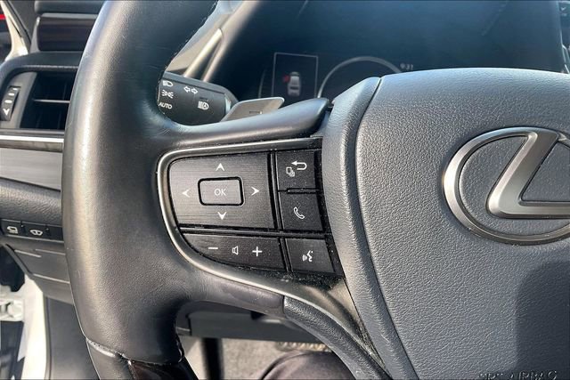 Used 2019 Lexus ES 300h w/ Accessory Package 2 image 18