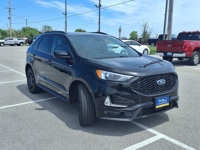 Certified 2024 Ford Edge ST-Line AWD/4WD image 7