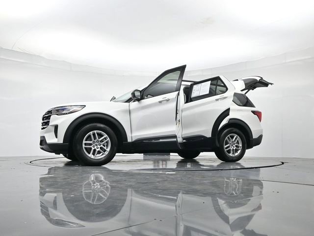 Certified 2025 Ford Explorer Active image 54