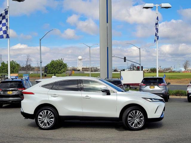 Used 2024 Toyota Venza XLE AWD/4WD image 6