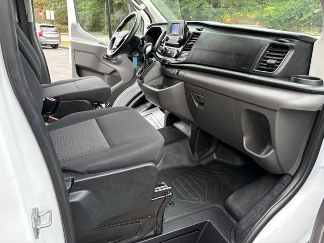 Certified 2025 Ford Transit 250 Low Roof w/ Exterior Upgrade Package RWD image 29