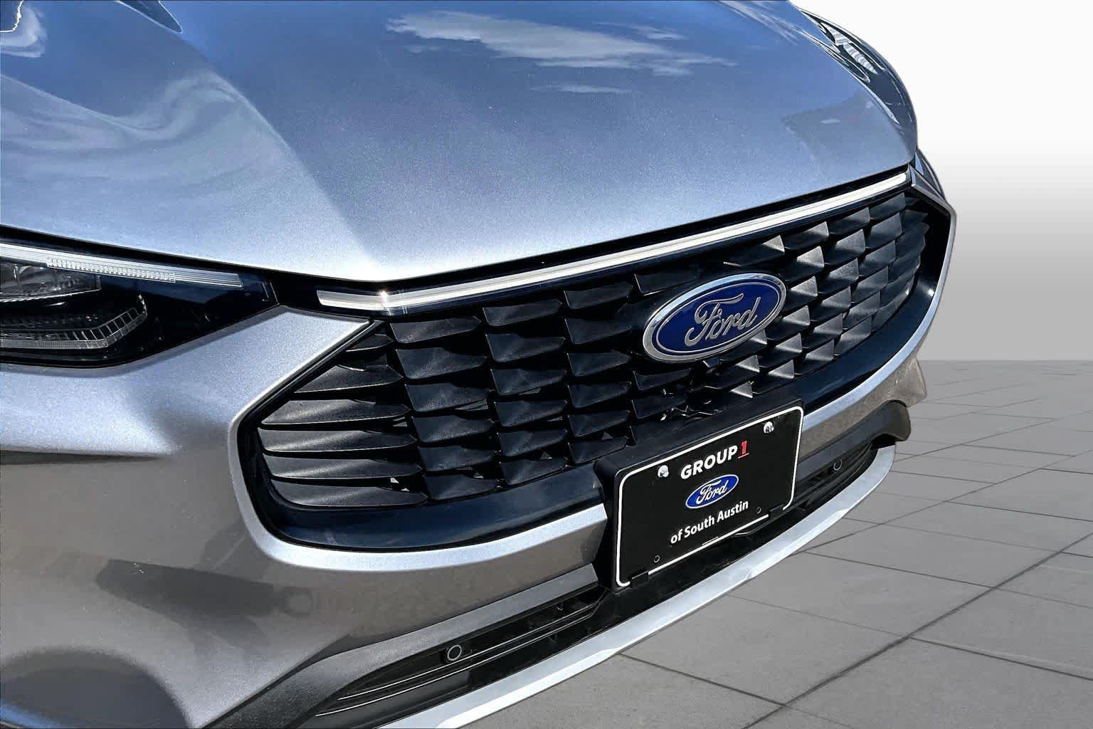 Certified 2023 Ford Escape SE w/ PHEV Premium Package FWD image 30