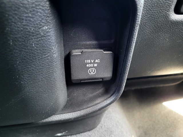 Used 2019 RAM 1500 Laramie AWD/4WD image 18