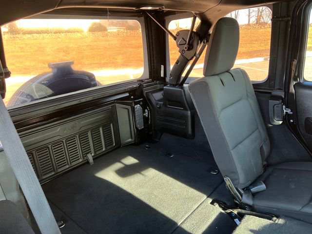 Used 2020 Jeep Wrangler Unlimited Sport S image 33