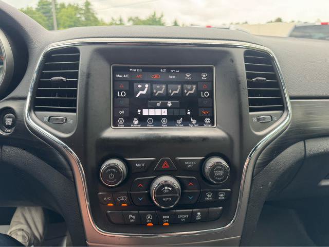 Used 2021 Jeep Grand Cherokee Laredo AWD/4WD image 20