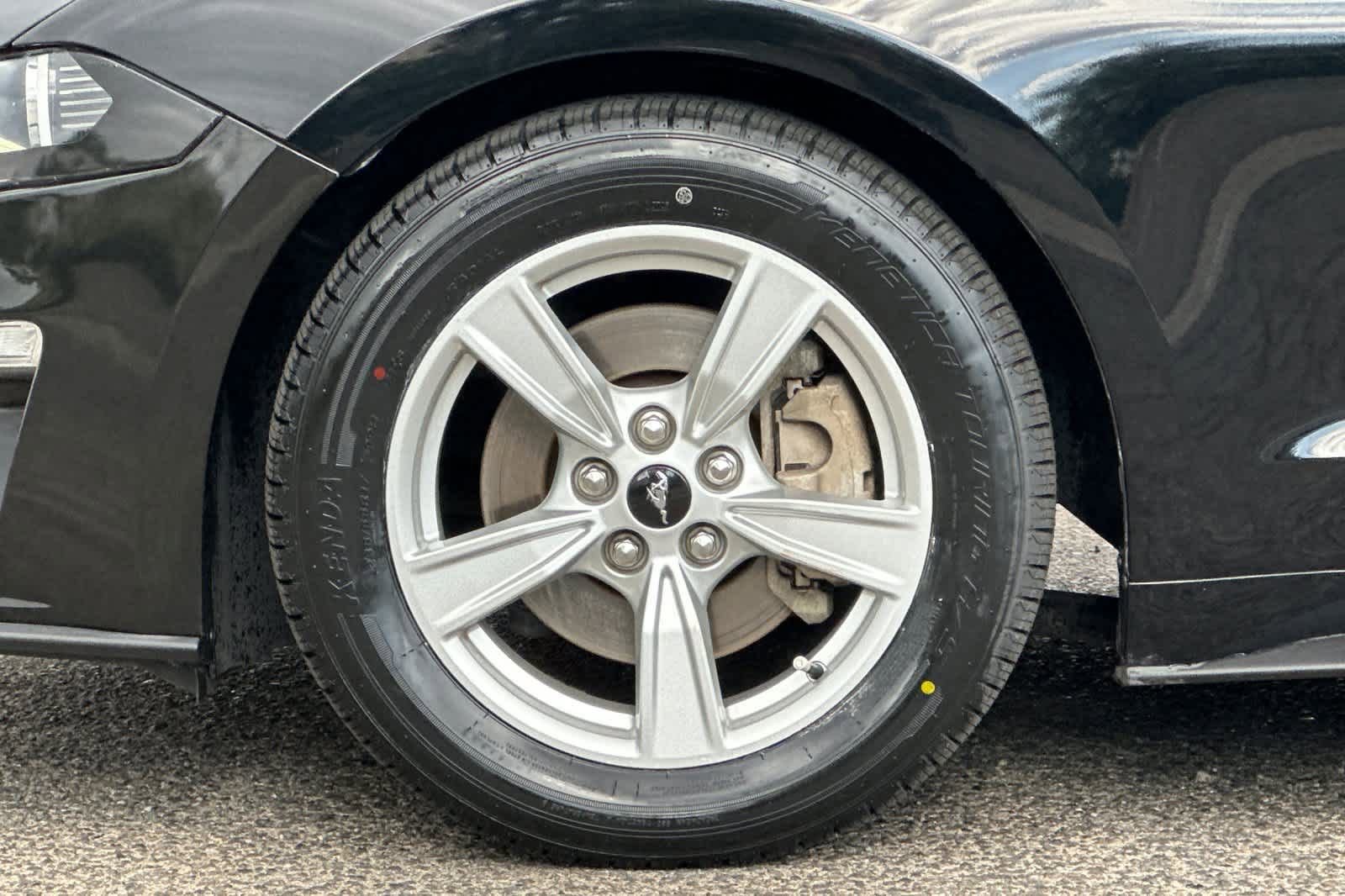 Certified 2020 Ford Mustang Coupe RWD image 26