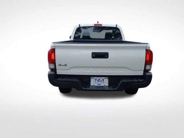 Used 2022 Toyota Tacoma SR AWD/4WD image 8