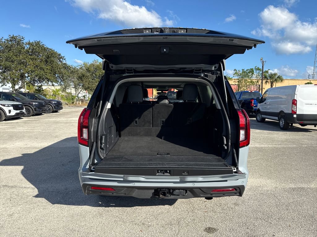 Certified 2025 Ford Expedition Max Active image 32