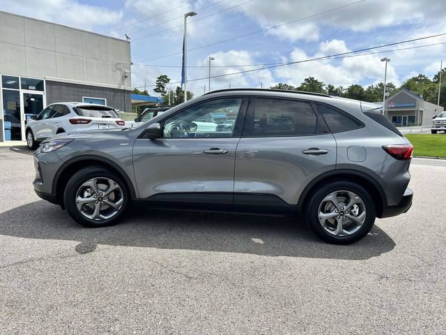 Certified 2025 Ford Escape ST-Line FWD image 6