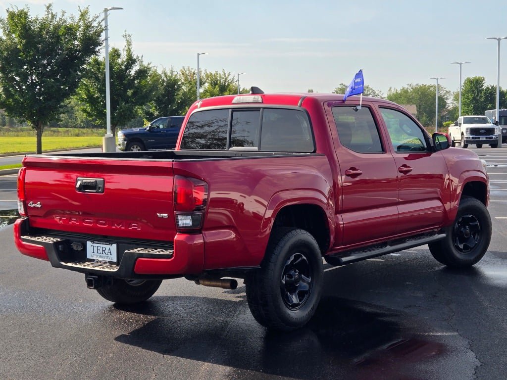 Used 2020 Toyota Tacoma SR AWD/4WD image 12