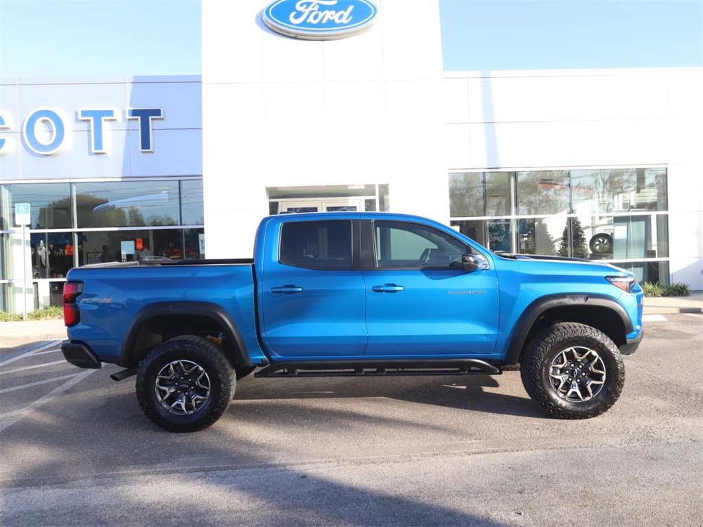 Used 2023 Chevrolet Colorado ZR2 w/ ZR2 Convenience Package III image 6