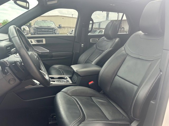 Certified 2023 Ford Explorer ST-Line w/ Class IV Trailer Tow Package image 11