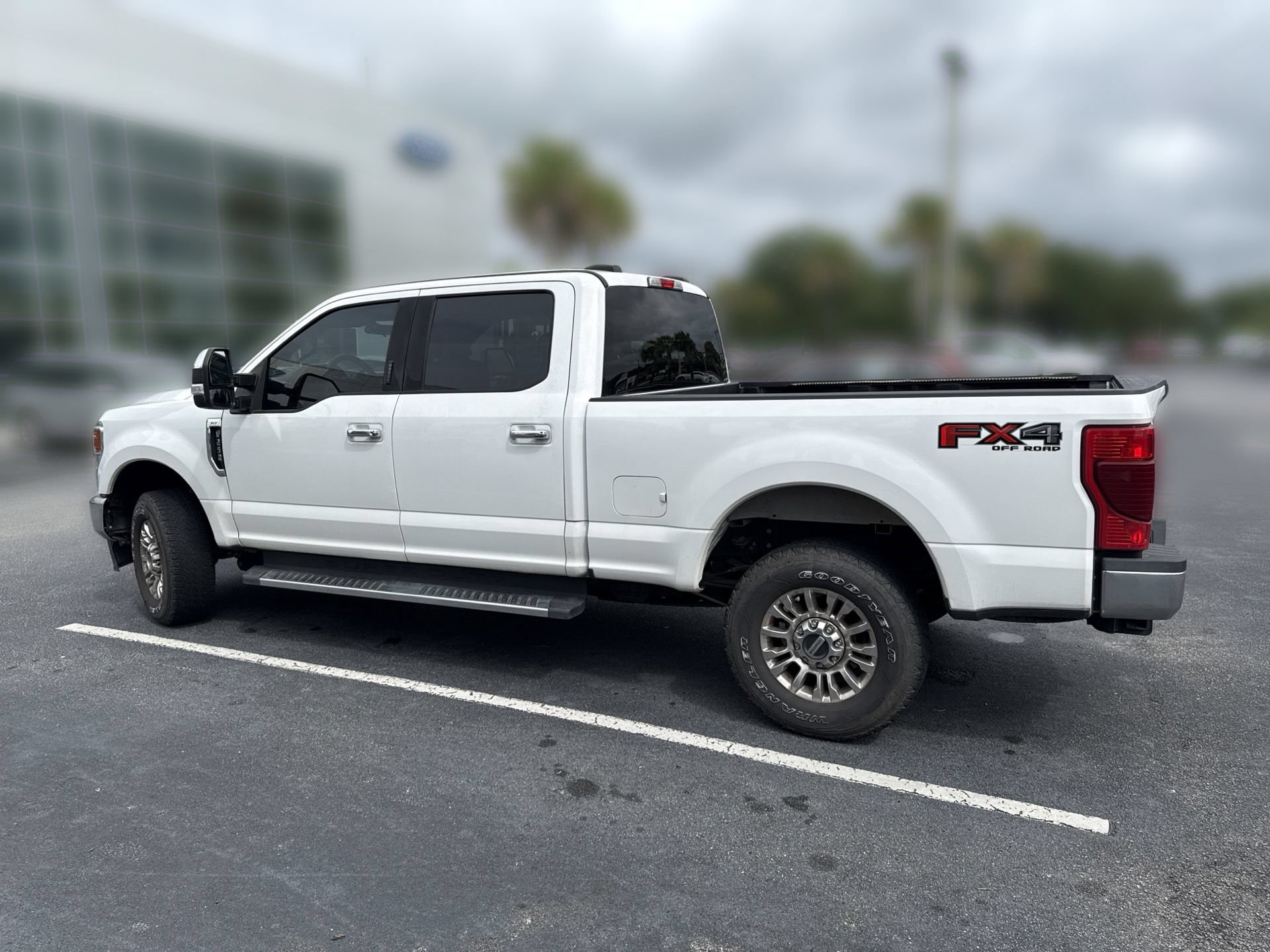 Certified 2020 Ford F250 XLT w/ XLT Premium Package AWD/4WD image 10