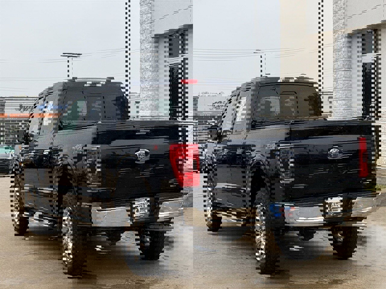 Certified 2022 Ford F150 XLT w/ Equipment Group 302A High image 5