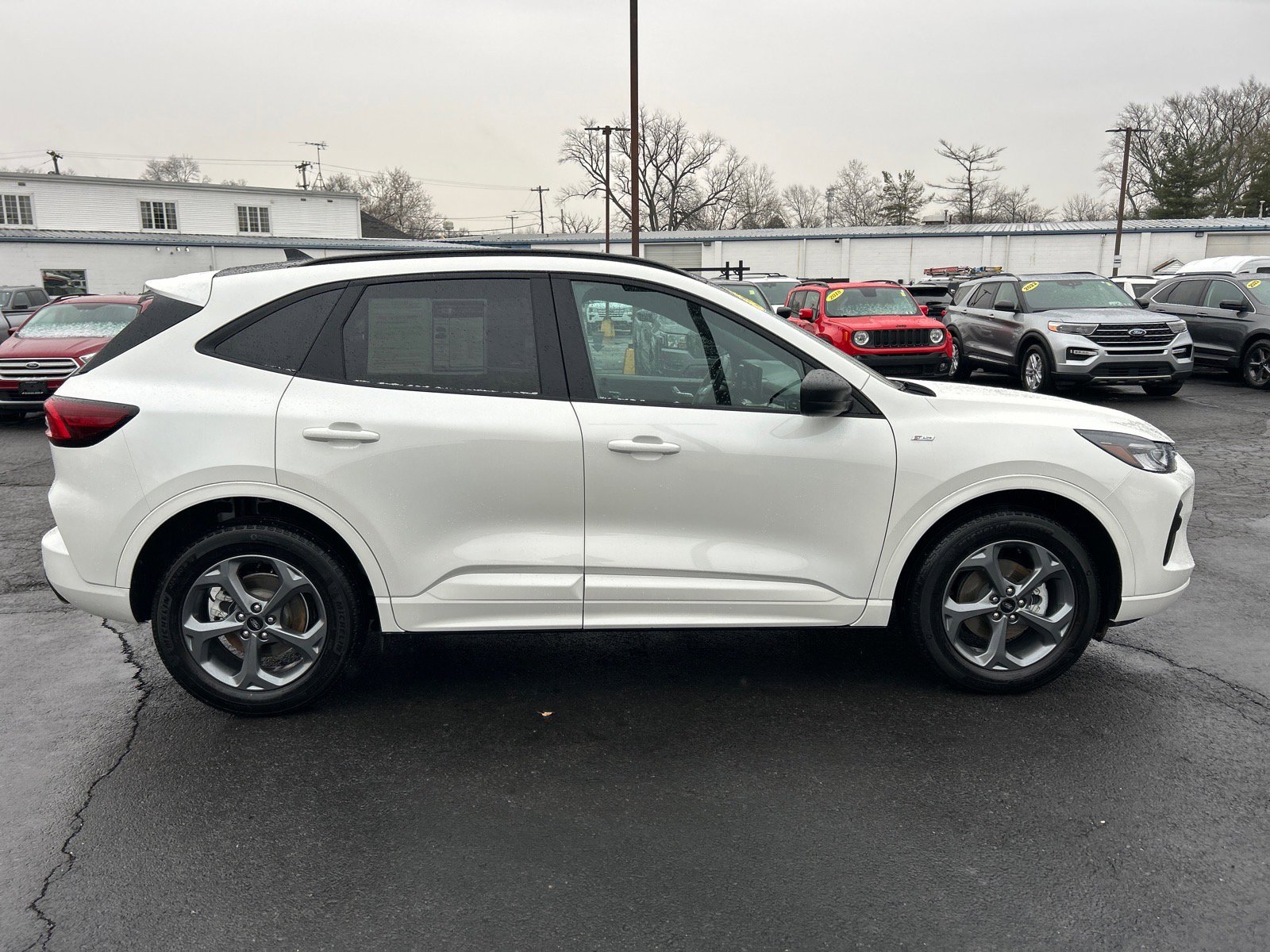 Certified 2023 Ford Escape ST-Line w/ Tech Pack #1 image 17