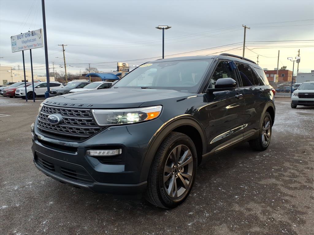 Certified 2022 Ford Explorer XLT w/ Equipment Group 202A