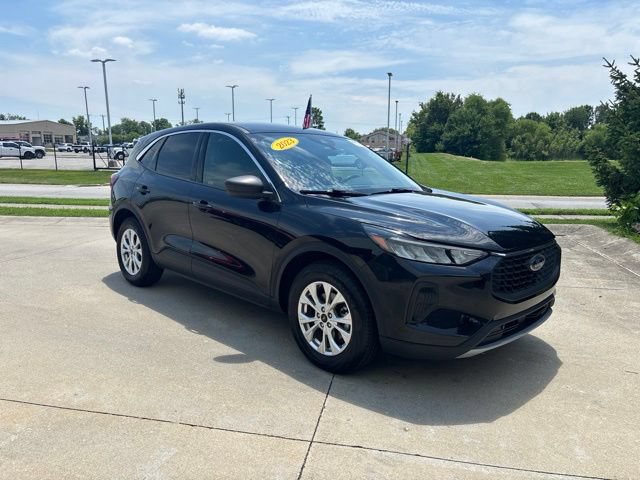 Certified 2023 Ford Escape Active w/ Cold Weather Package FWD image 32
