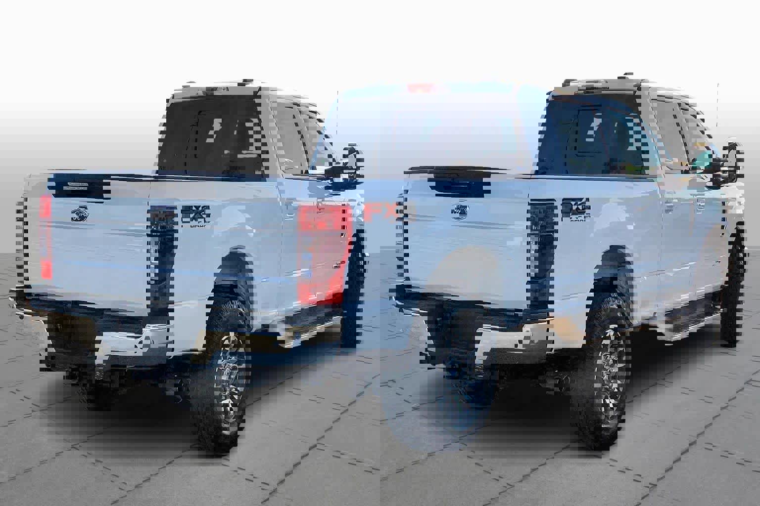 Certified 2022 Ford F250 Lariat w/ Lariat Ultimate Package image 12