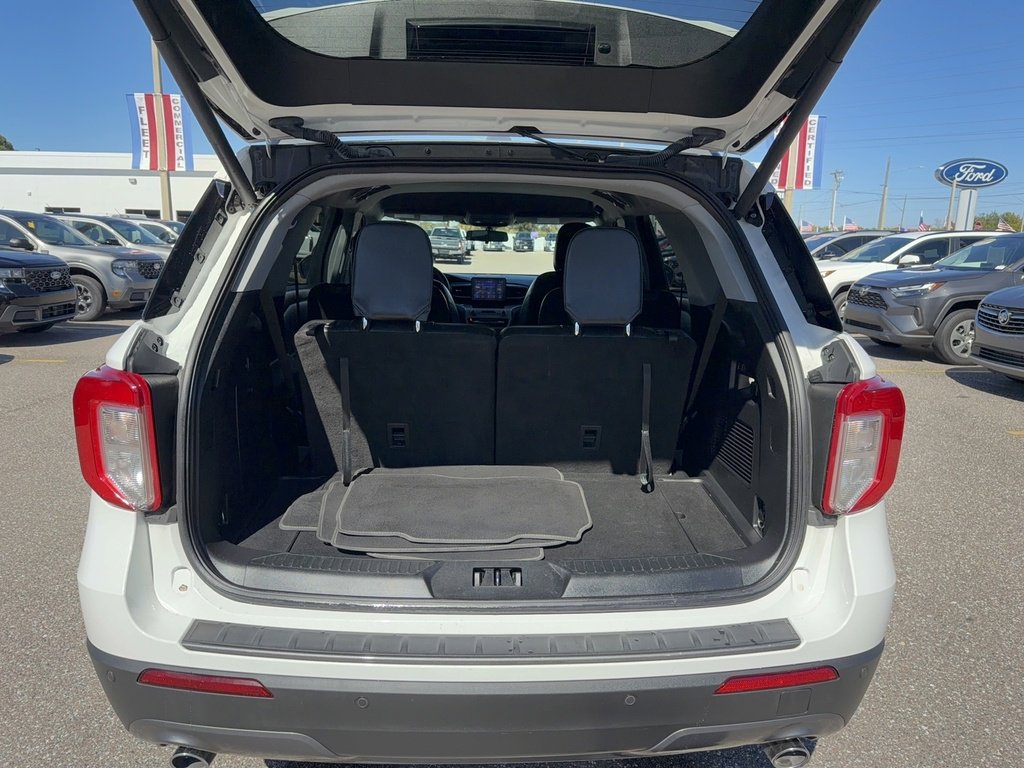 Certified 2023 Ford Explorer XLT w/ Equipment Group 202A image 7