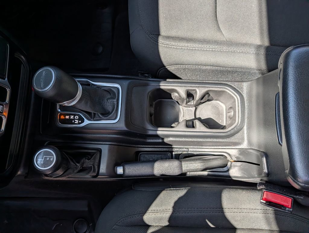 Used 2021 Jeep Gladiator Sport AWD/4WD image 14
