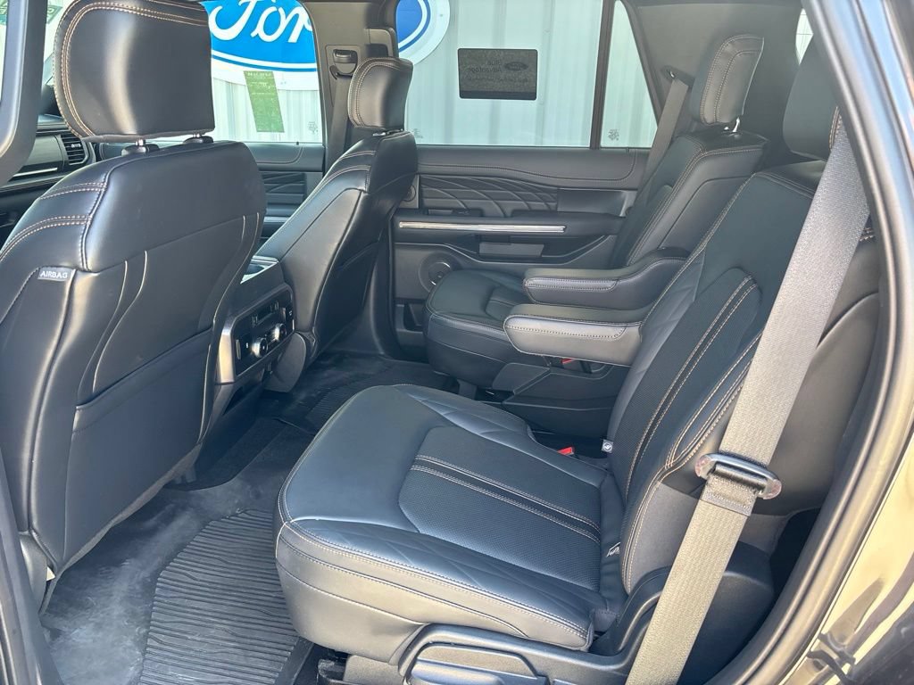 Certified 2024 Ford Expedition Platinum AWD/4WD image 30