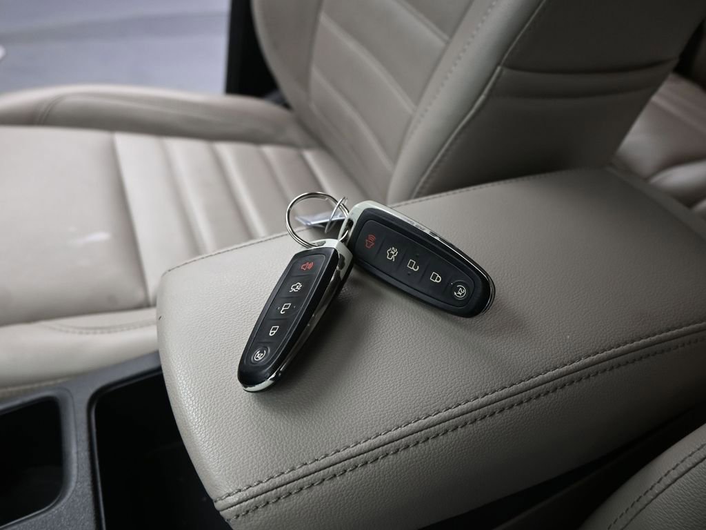 Certified 2017 Ford Escape Titanium w/ Equipment Group 301A image 19