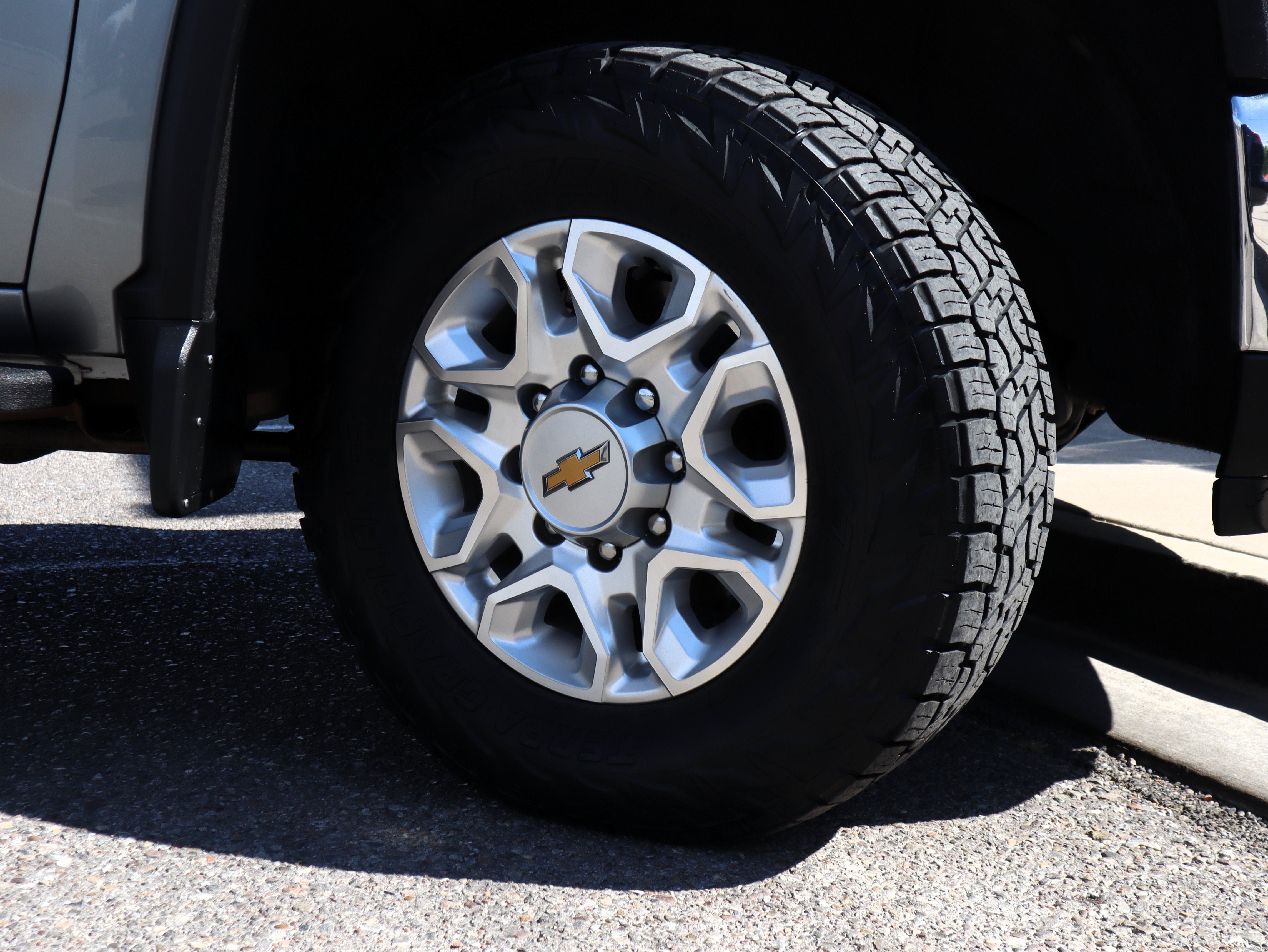 Used 2024 Chevrolet Silverado 2500 LT AWD/4WD image 13