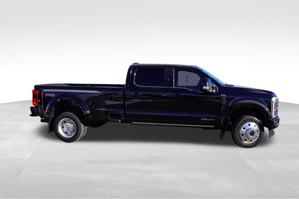 Certified 2025 Ford F450 Platinum w/ FX4 Off-Road Package image 9