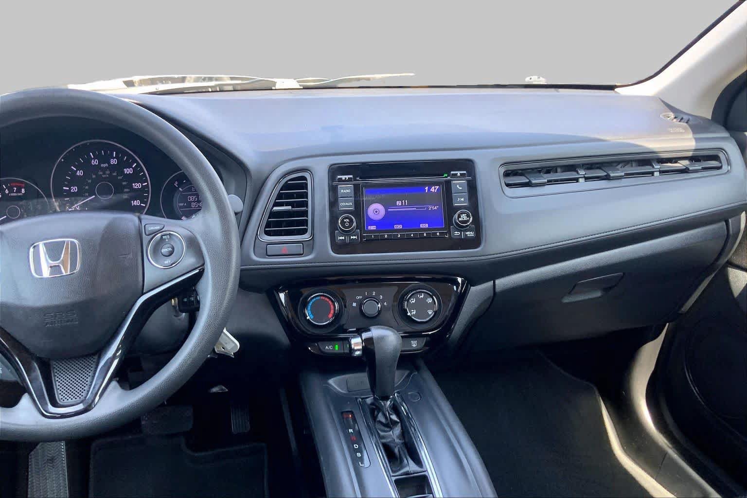 Used 2018 Honda HR-V LX image 7
