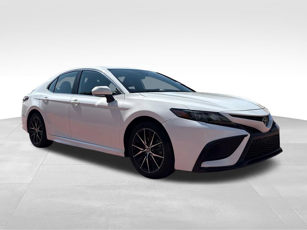 Used 2022 Toyota Camry SE