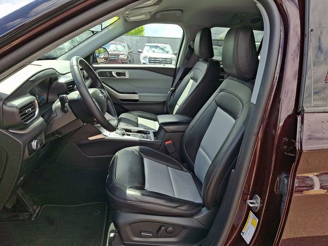 Certified 2023 Ford Explorer XLT w/ Equipment Group 202A AWD/4WD image 13