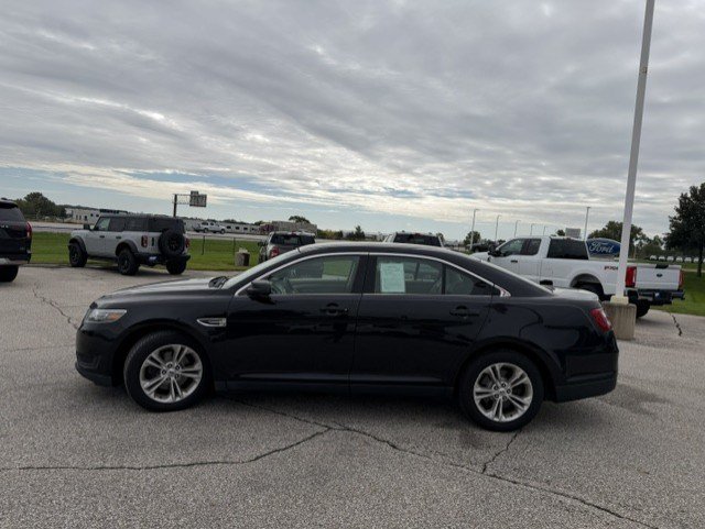 Certified 2018 Ford Taurus SE FWD image 6