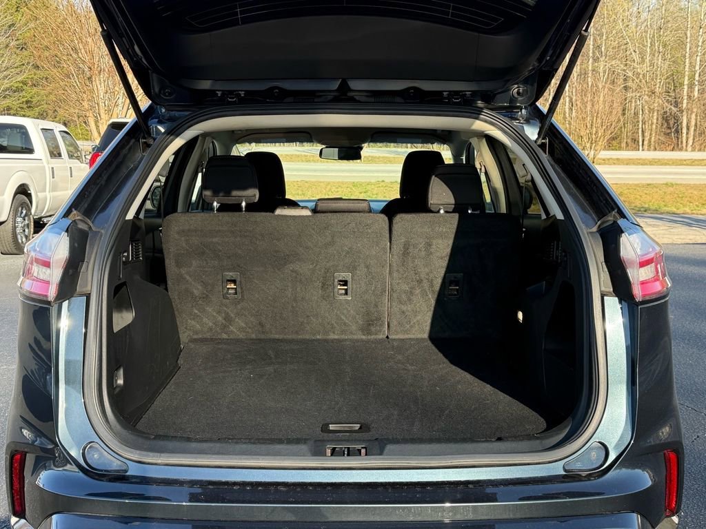 Certified 2022 Ford Edge SE w/ Black Appearance Package image 16