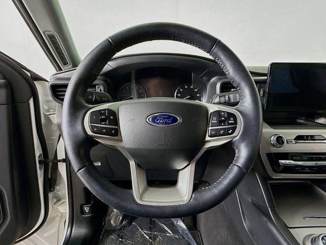 Certified 2022 Ford Explorer XLT w/ Class IV Trailer Tow Package image 11