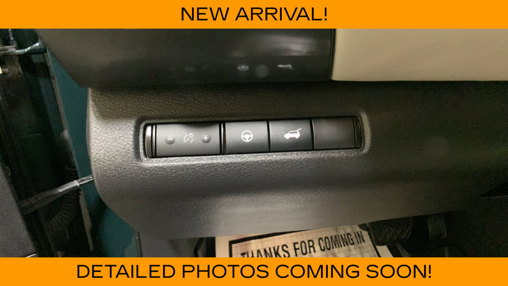 Used 2022 Nissan Pathfinder SL w/ SL Black Package AWD/4WD image 30