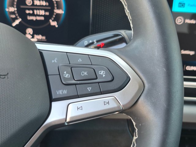 Used 2025 Volkswagen Tiguan SE FWD image 15