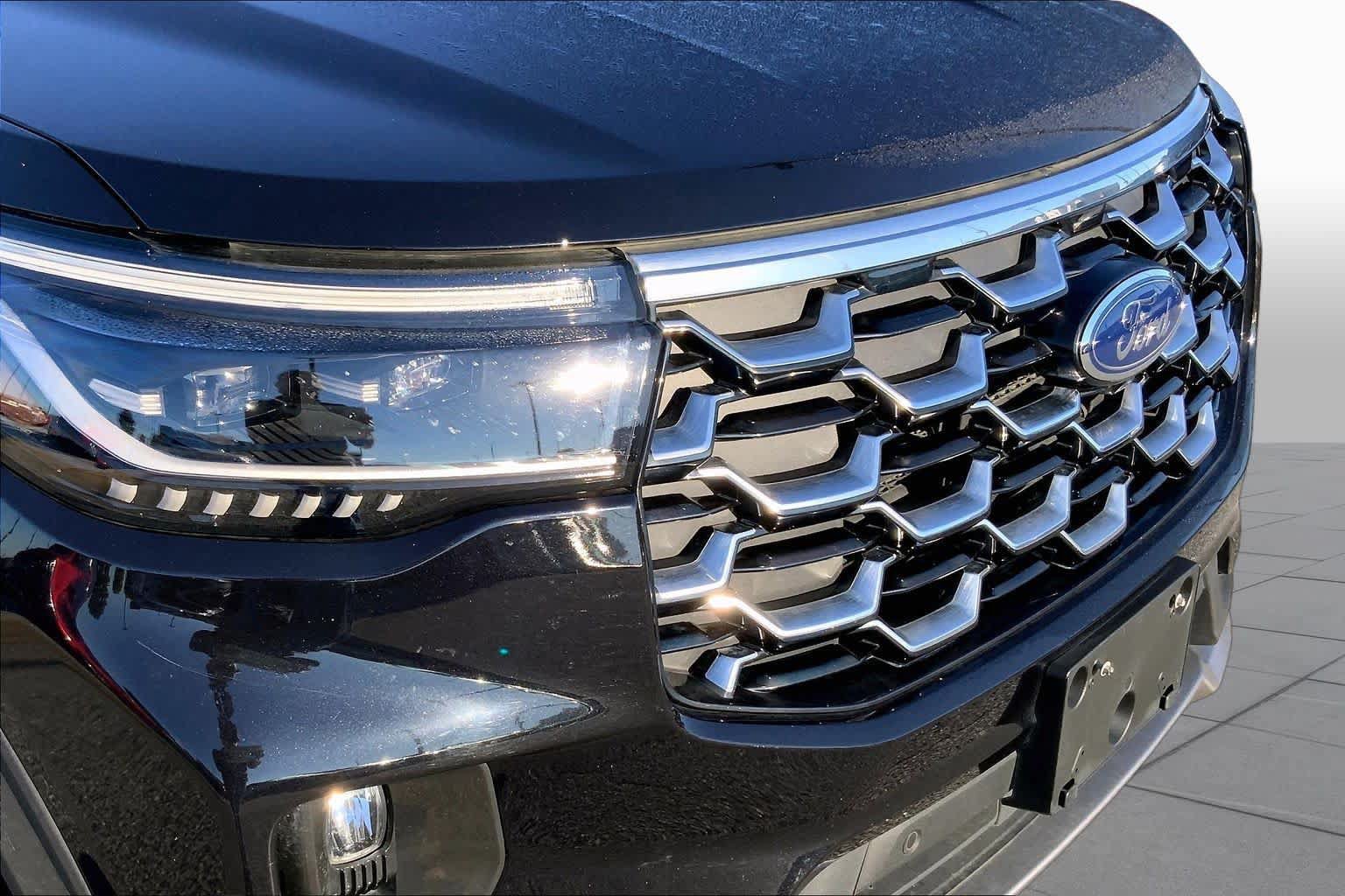 Certified 2025 Ford Explorer Platinum w/ Ultimate Package RWD image 29