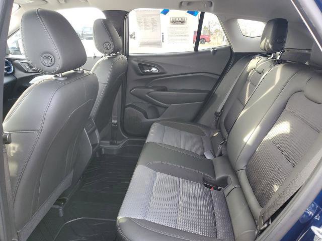 Used 2024 Chevrolet Trax LT w/ Sunroof Package image 24