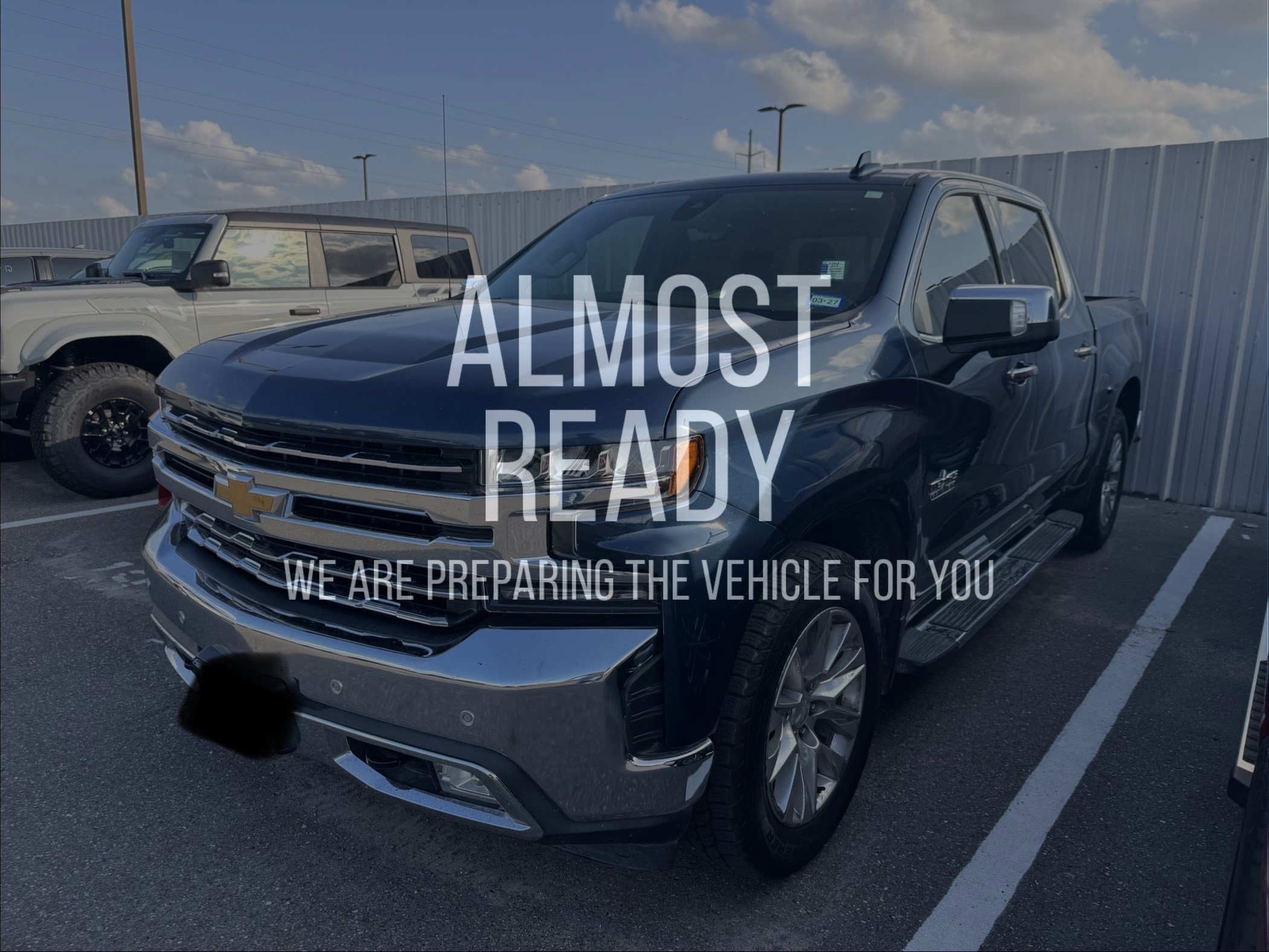 Used 2019 Chevrolet Silverado 1500 LTZ w/ LTZ Texas Edition RWD image 2